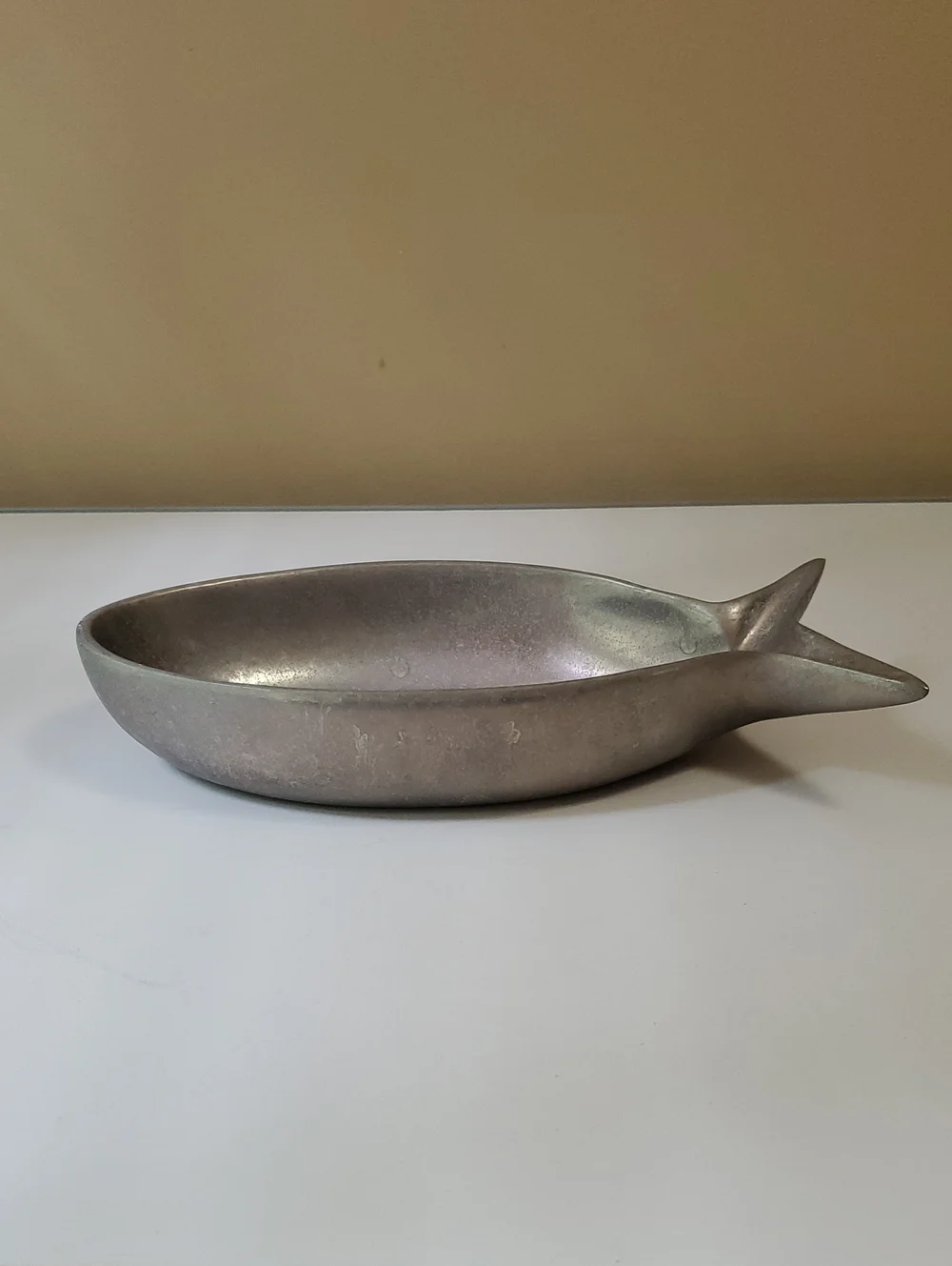 Vintage Lunares San Francisco Cast Aluminum Oval Fish Dish Platter Nima Oberoi